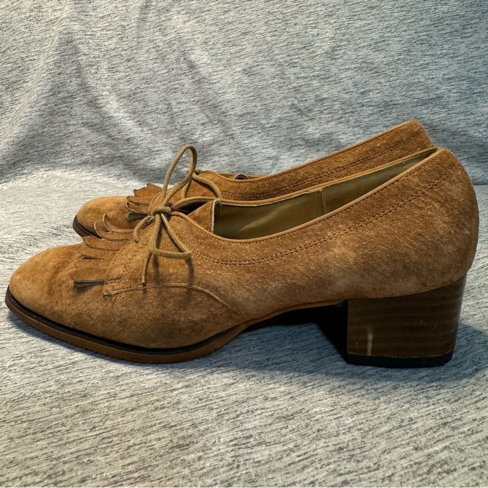 Tan suede block heel‎ Oxford loafers, Women’s Size 5, Vintage, EUC